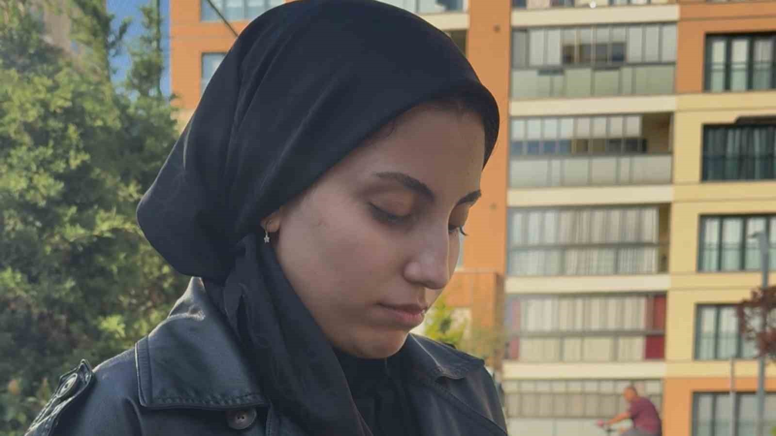 22 YAŞINDAKİ İCLAL ÖZBEY