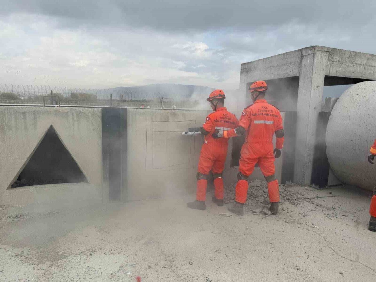 3’ÜNCÜ ORDU KOMUTANLIĞI PERSONELİNE ARAMA VE KURTARMA EĞİTİMİ VERİLDİ