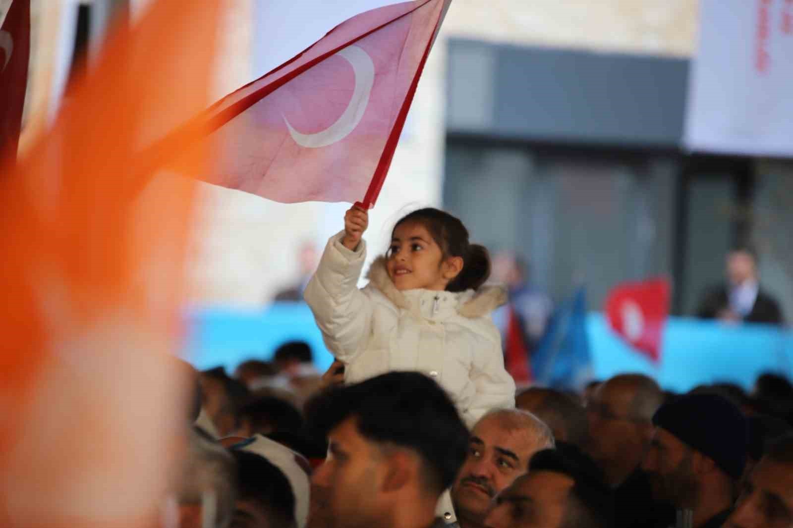 350 BİNİNCİ KONUTUN ANAHTAR TESLİM TÖRENİ İÇİN ADIYAMAN’A GELEN CUMHURBAŞKANI RECEP TAYYİP ERDOĞAN...