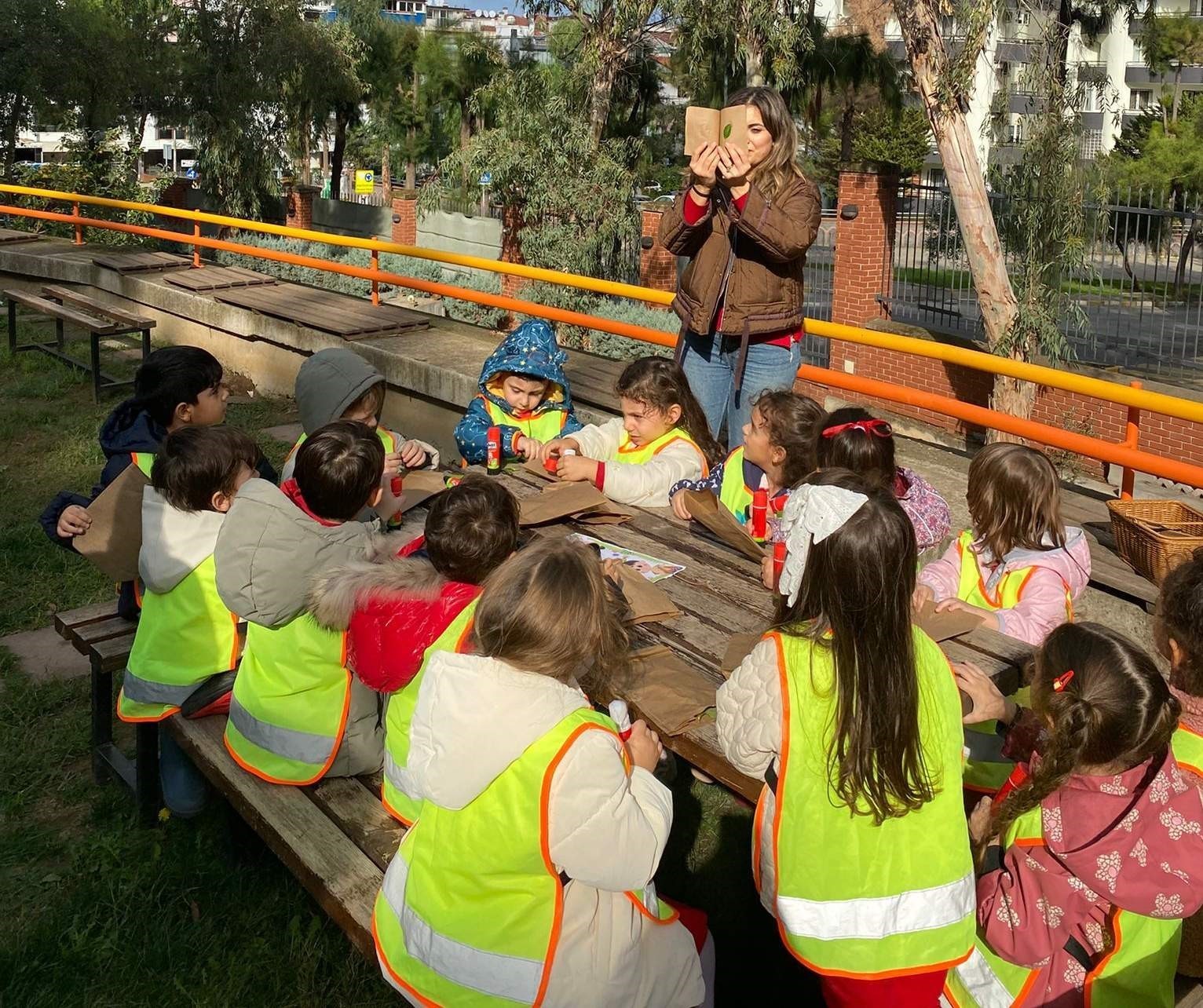 4-5 YAŞ ARALIĞINDAKİ ÇOCUKLARA SÜRDÜRÜLEBİLİRLİK, GERİ DÖNÜŞÜM, KAYNAKLARIN KORUNMASI VE DOĞAYA...