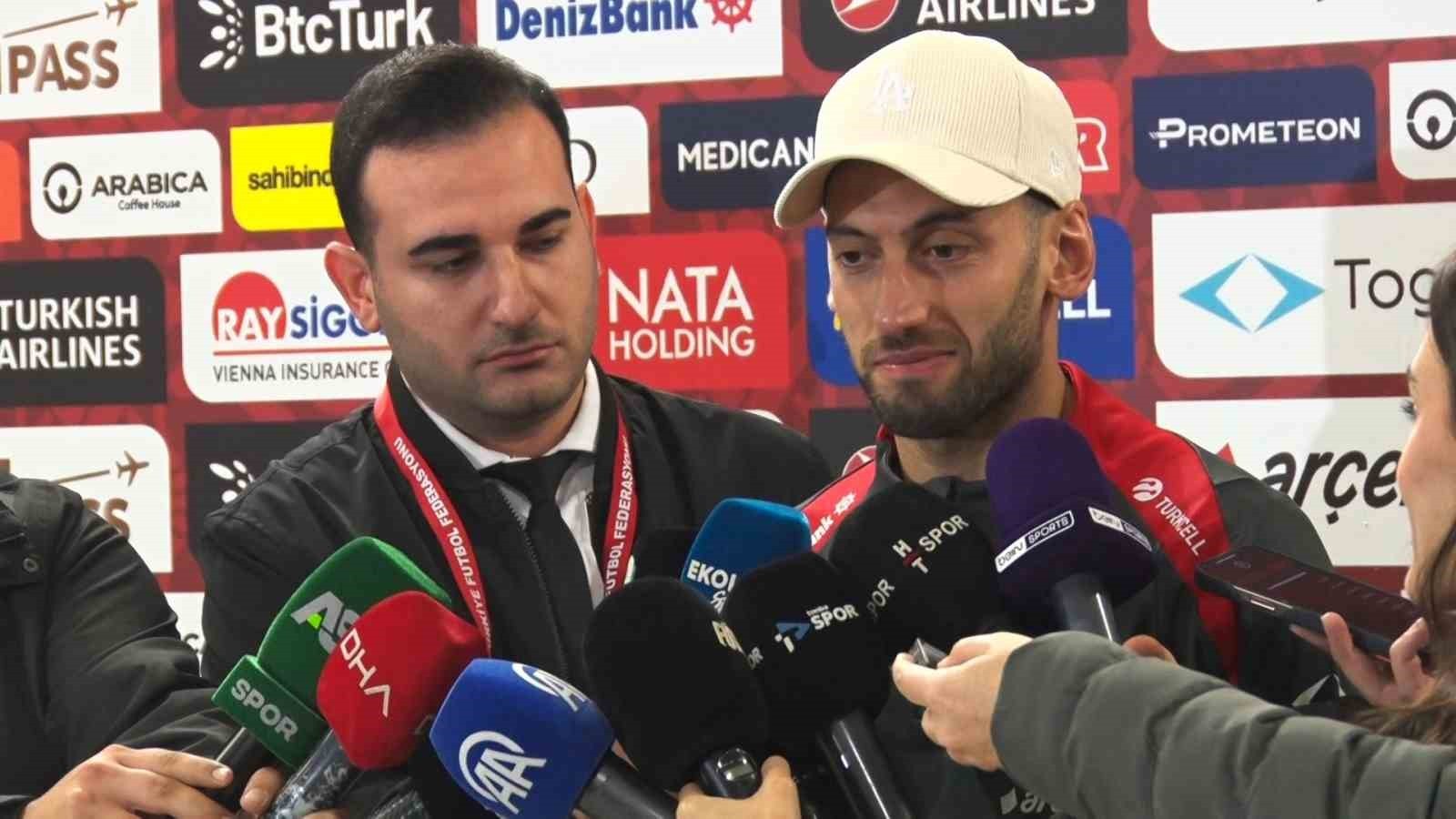 A MİLLİ FUTBOL TAKIMI KAPTANI HAKAN ÇALHANOĞLU MAÇ SONU YAPTIĞI AÇIKLAMADA BURSA TARAFTARINDAN ÇOK...