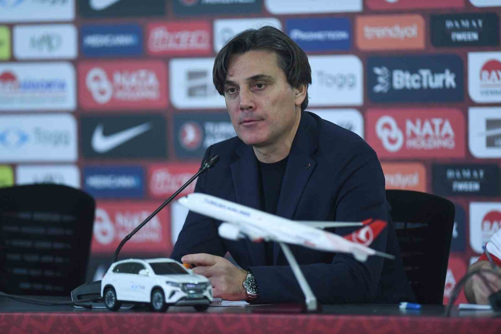 A MİLLİ FUTBOL TAKIMI TEKNİK DİREKTÖRÜ VİNCENZO MONTELLA, BULGARİSTAN GALİBİYETİNİN ARDINDAN...