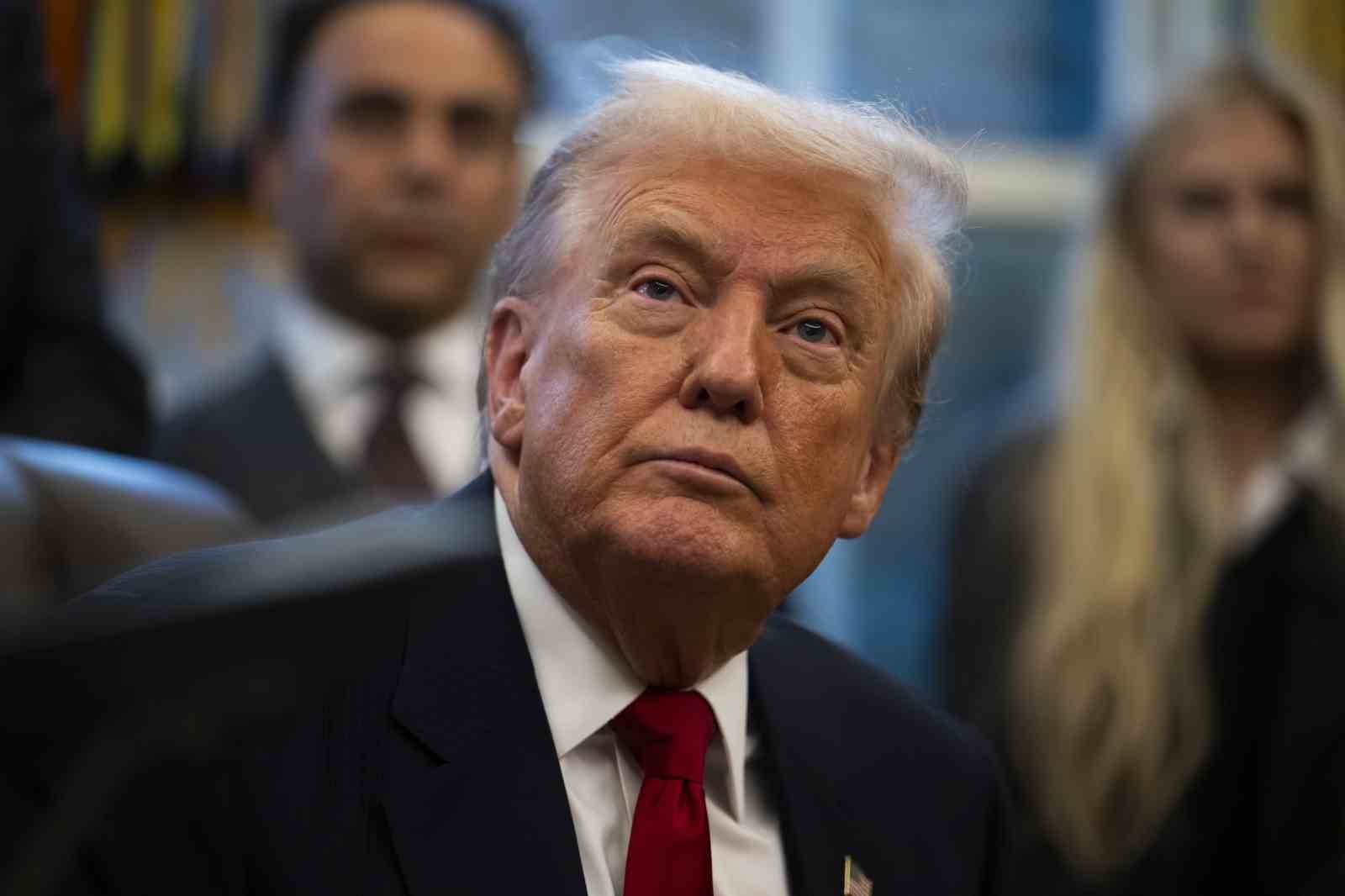 ABD BAŞKANI DONALD TRUMP, DEMOKRAT PARTİLİ SİYASETÇİLER TARAFINDAN, CİNSEL İSTİSMAR ŞEBEKESİ...