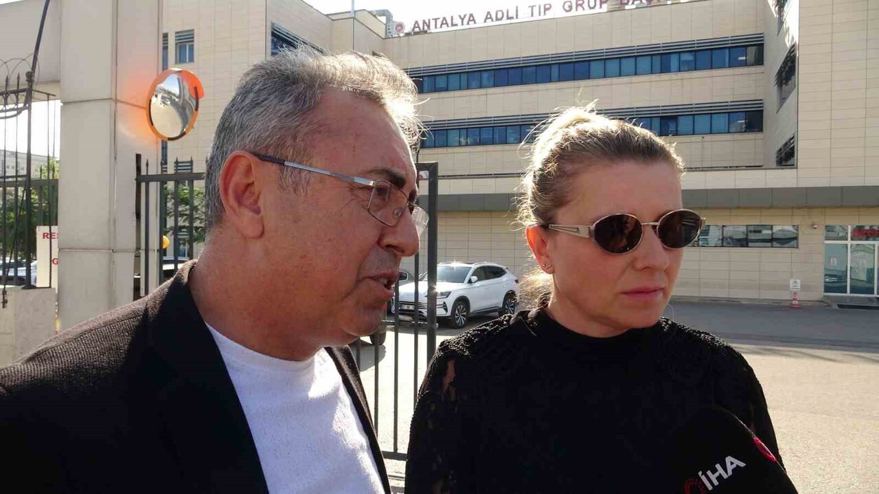 ABLA KAROLİNA JOANNA URBANİK JESCH