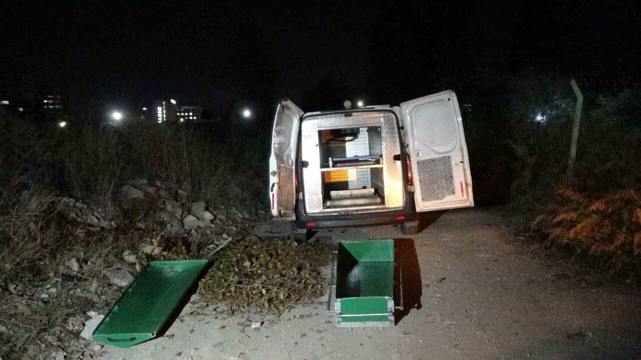 ADANA’DA "BAKKALA GİDİYORUM" DİYEREK EVDEN ÇIKAN 93 YAŞINDAKİ ALZHEİMER HASTASI ADAM 4 GÜNÜN...