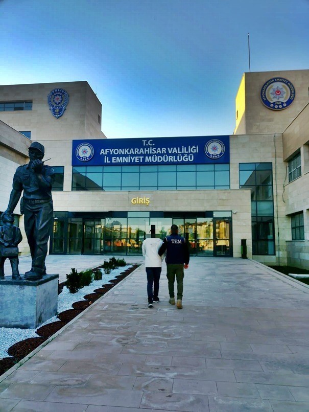 AFYONKARAHİSAR'DA FETÖ TERÖR ÖRGÜTÜNE YÖNELİK YAPILAN OPERASYONDA BİRİ AKTİF KAMU GÖREVİNDE 2...