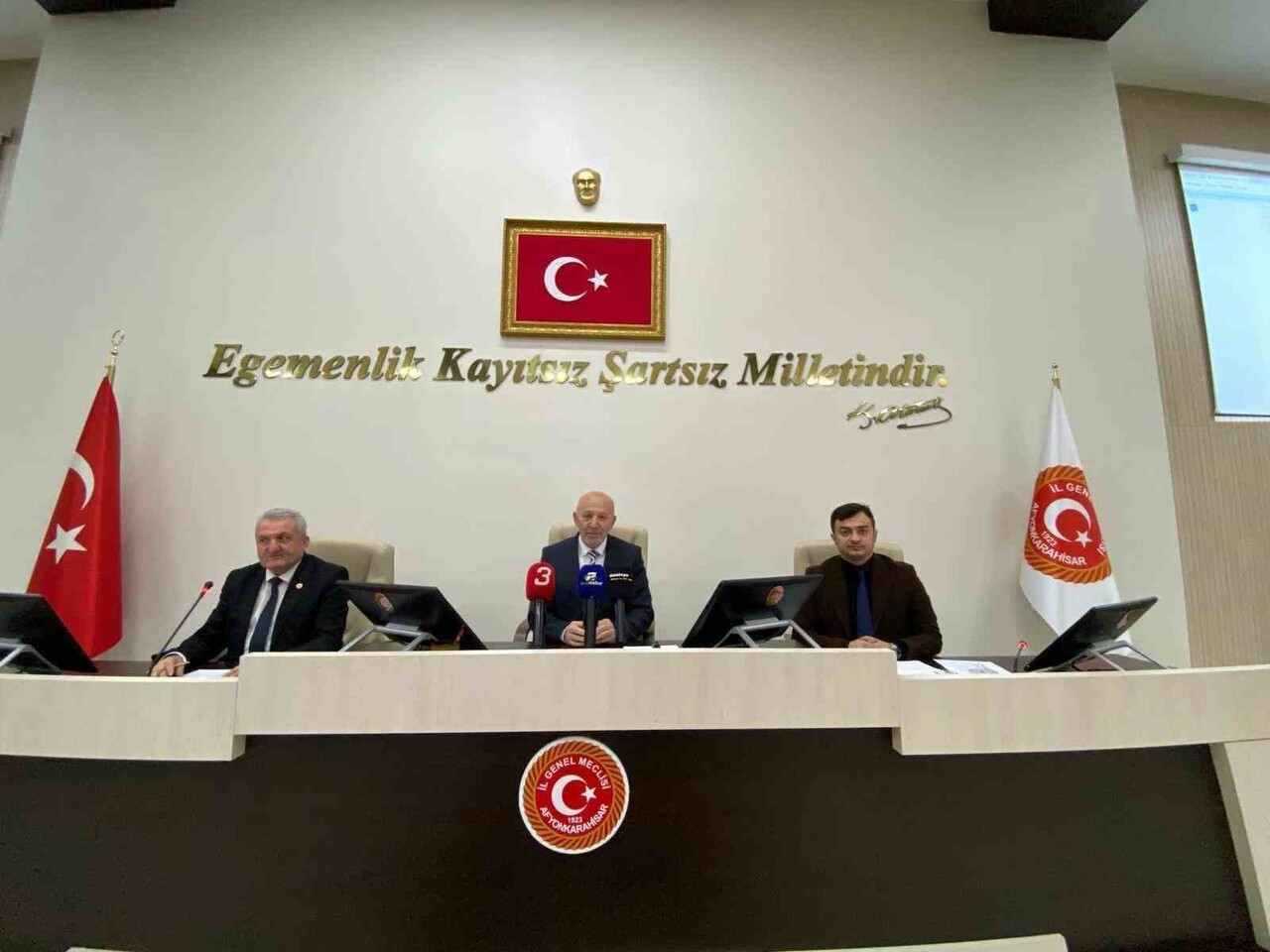 AFYONKARAHİSAR İL GENEL MECLİSİ (İGM) SANDIKLI AK PARTİ ÜYESİ AHMET AKTÜRK, KENDİ İMKANLARIYLA...