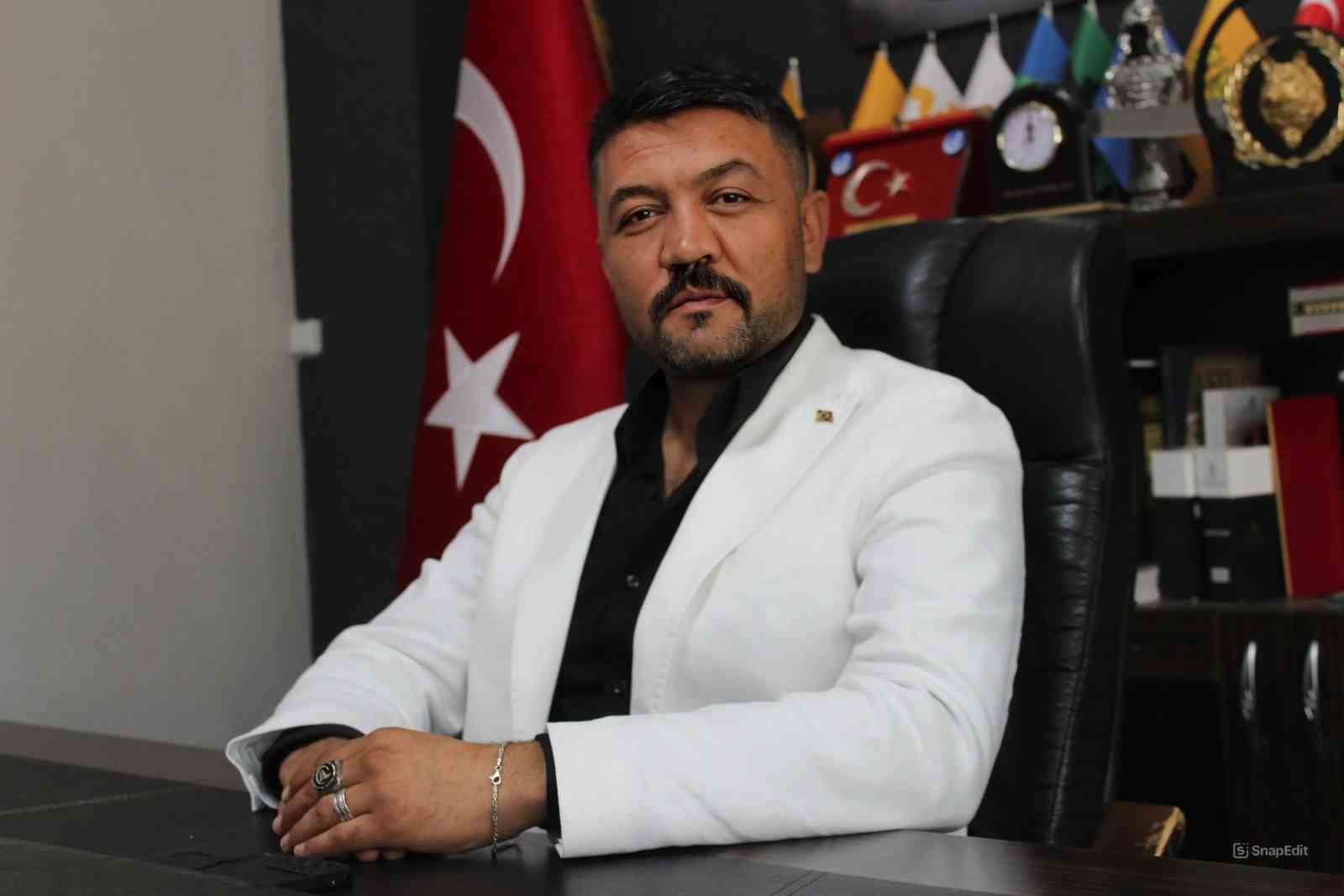 AFYONKARAHİSAR ÜLKÜ OCAKLARI İL BAŞKANI MESUT ÇETİNKAYA, ÜLKÜ OCAĞI’NIN AFYONKARAHİSAR’DA KENDİ...