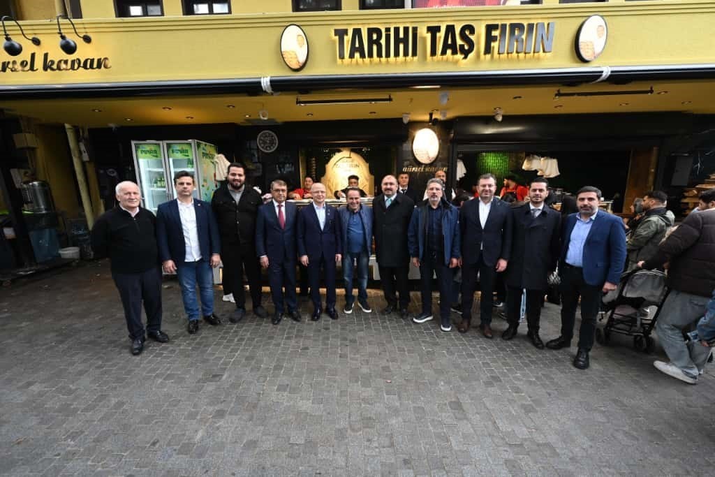AK PARTİ BURSA İL BAŞKANI DAVUT GÜRKAN, BURSA ESNAF VE SANATKÂRLAR ODASI TARAFINDAN DÜZENLENEN...