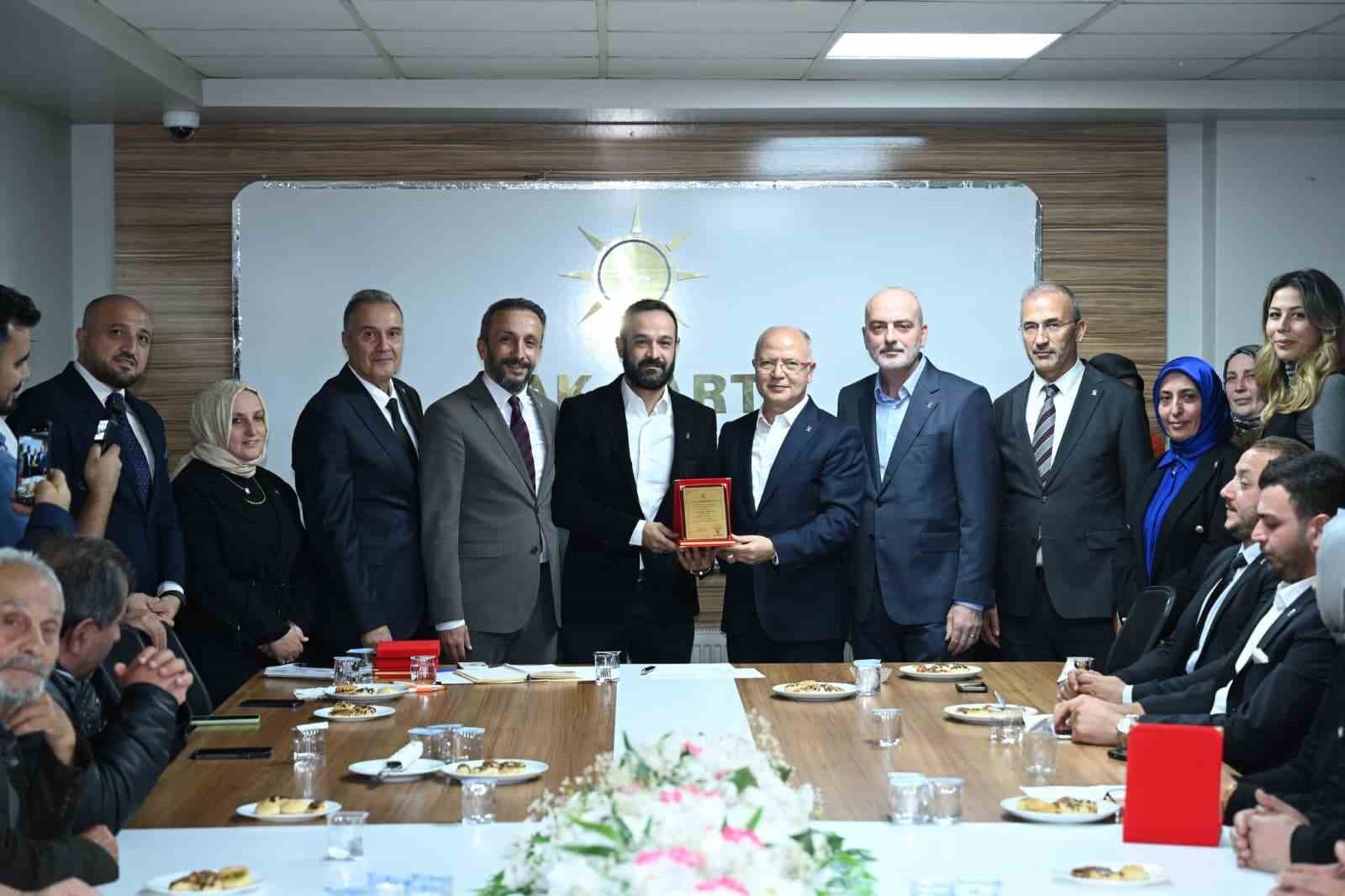 AK PARTİ BURSA İL BAŞKANI DAVUT GÜRKAN’IN KATILIMIYLA GEMLİK VE ORHANGAZİ’DE DANIŞMA MECLİS...