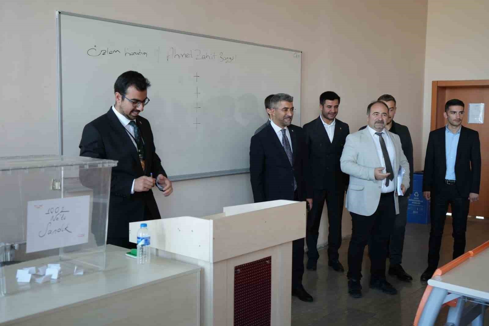 AK PARTİ ERZURUM İL BAŞKANI AV. İBRAHİM KÜÇÜKOĞLU, ATATÜRK ÜNİVERSİTESİ HUKUK FAKÜLTESİ’Nİ ZİYARET...