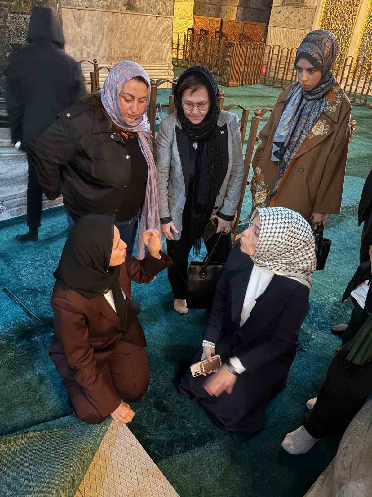 AK PARTİ GENEL BAŞKAN YARDIMCISI VE ÇEVRE VE ŞEHİRCİLİK POLİTİKALARI BAŞKANI SEVİLAY TUNCER...