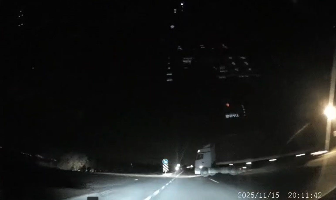 AK PARTİ KARAMAN MİLLETVEKİLİ SELMAN OĞUZHAN ESER OTOMOBİLİYLE TRAFİK KAZASI GEÇİRDİ. KAZADA...