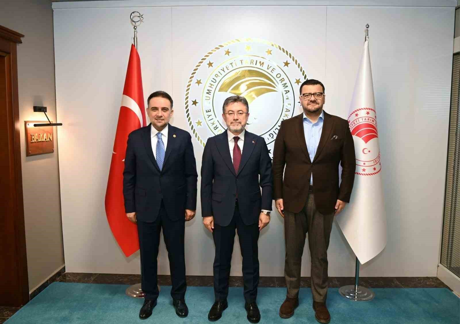 AK PARTİ MANİSA MİLLETVEKİLİ MURAT BAYBATUR, AK PARTİ MANİSA MİLLETVEKİLİ TAMER AKKAL İLE BİRLİKTE...