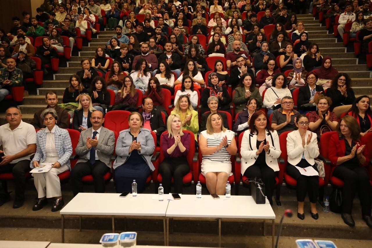 AKDENİZ ÜNİVERSİTESİ EDEBİYAT FAKÜLTESİ VE HUKUK FAKÜLTESİ İŞ BİRLİĞİYLE "BOŞANMA VE KADINA KARŞI...