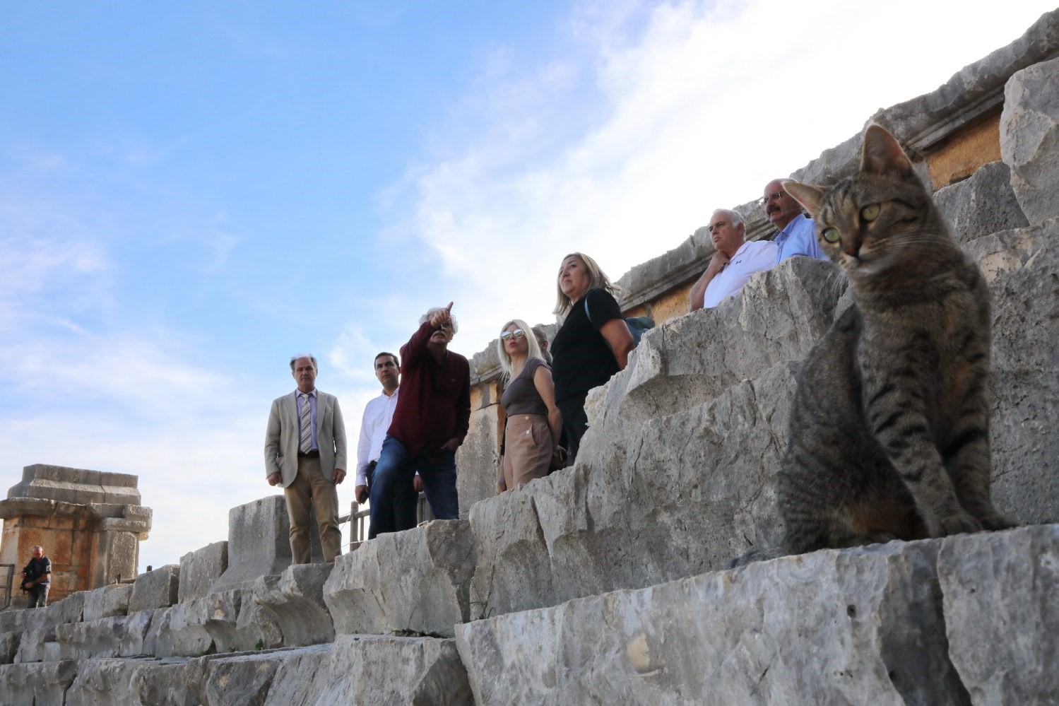 AKDENİZ ÜNİVERSİTESİ REKTÖRÜ PROF. DR. ÖZLENEN ÖZKAN, DEMRE’DE KAZI ÇALIŞMALARI SÜREN MYRA VE...
