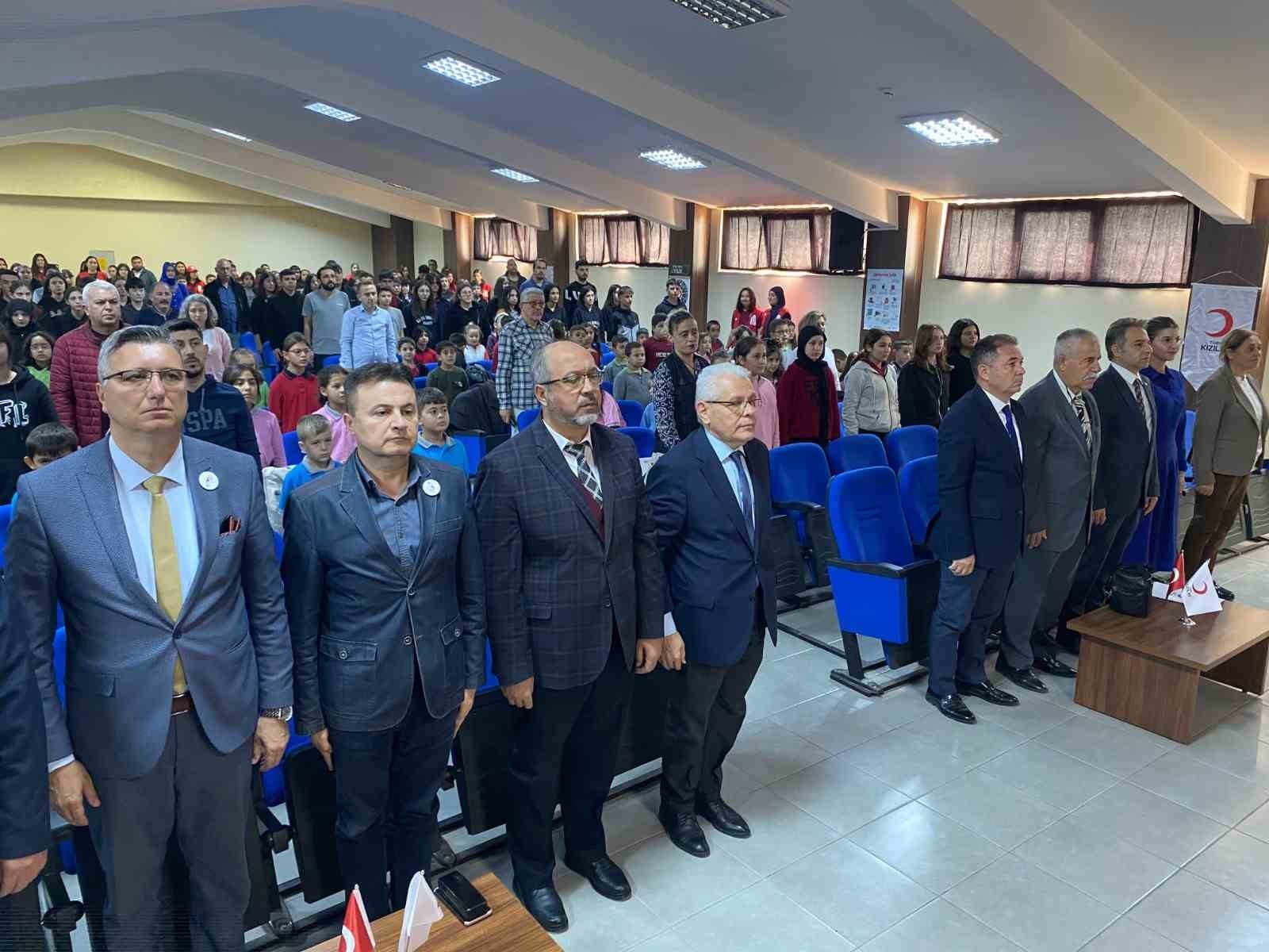 ALAŞEHİR’DE KIZILAY HAFTASI KAPSAMINDA DÜZENLENEN PROGRAMDA, KIZILAY’IN TARİHÇESİ VE İLÇEDE...