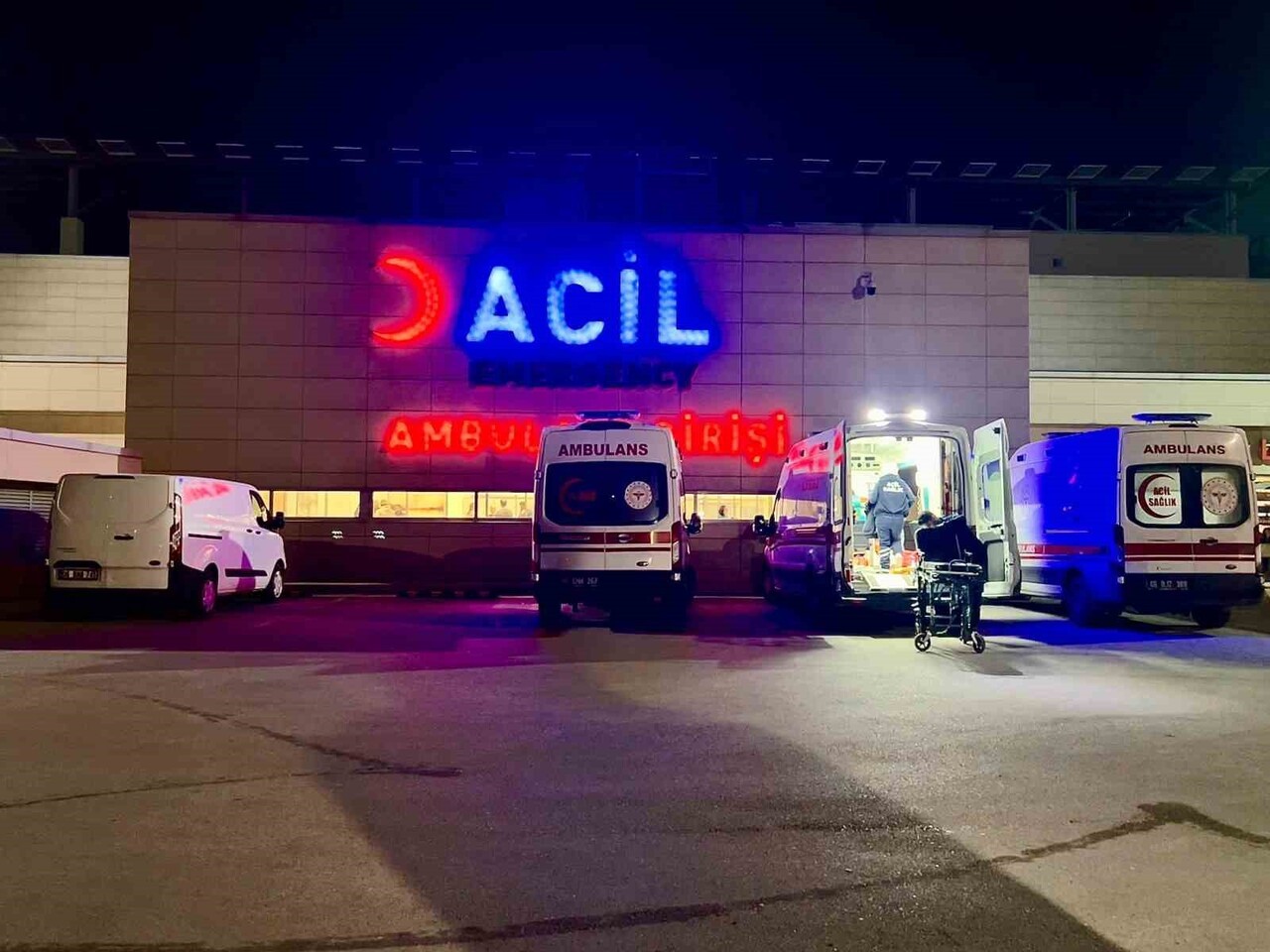 ANKARA’DA AĞIZLIKSIZ DOLAŞTIRILAN PİTBULL CİNSİ KÖPEĞİN SALDIRDIĞI 1 BUÇUK VE 5 YAŞINDAKİ İKİ...