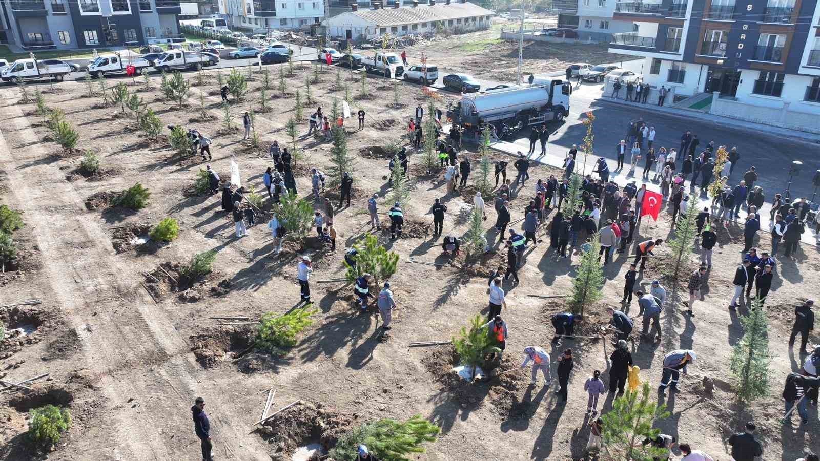 ANKARA SİNCAN BELEDİYE BAŞKANI MURAT ERCAN, "SİNCAN'DA KİŞİ BAŞINA DÜŞEN YEŞİL ALAN İÇİN 15...
