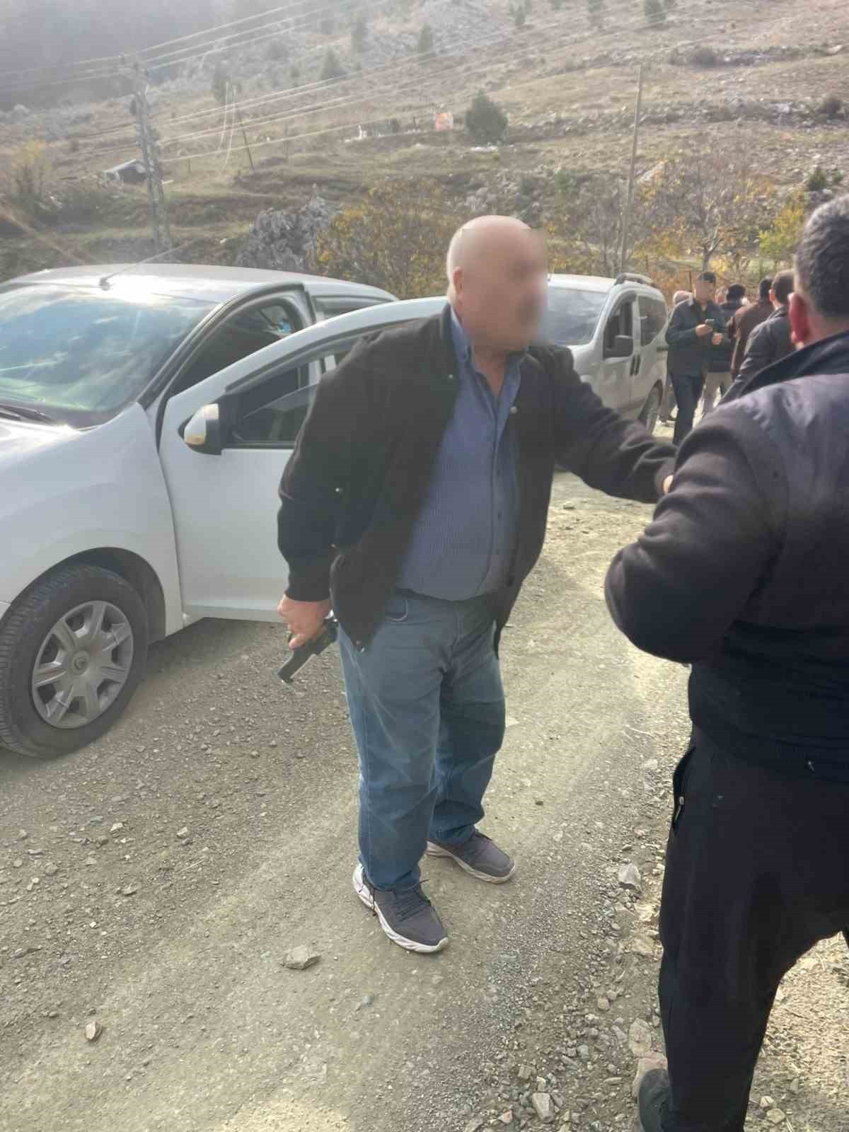 ANTALYA’NIN ALANYA İLÇESİNDE YAYLADA KEŞİF SIRASINDA MUHTARLIK SEÇİMİNDEN SONRA ARALARINDA HUSUMET...