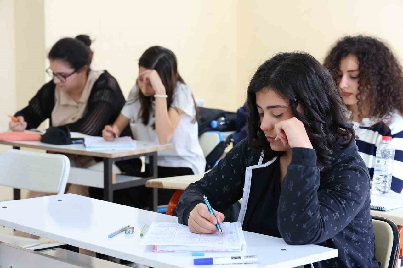 ATABEM'İN YENİ EĞİTİM-ÖĞRETİM YILI KIŞ DÖNEMİ KURSLARI YOĞUN İLGİ İLE BAŞLADI.