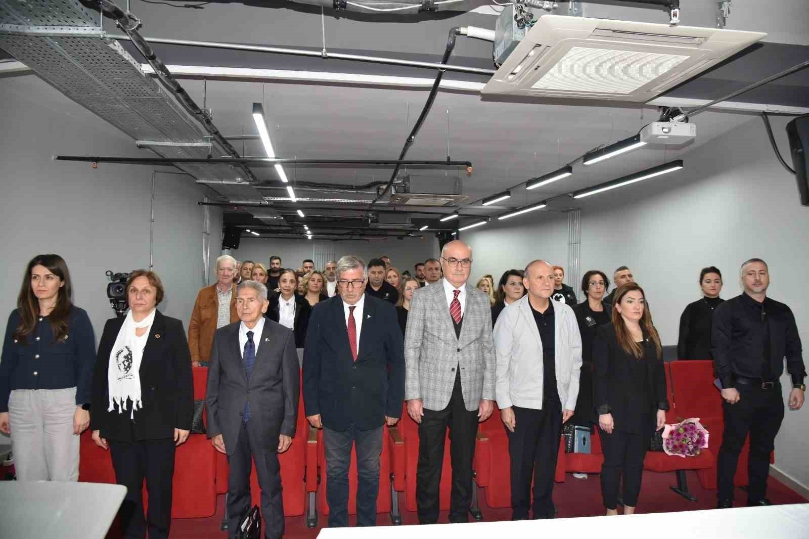 ATAKUM BELEDİYESİ, ATATÜRK'Ü GENCİNDEN YAŞLISINA ÇOK SAYIDA VATANDAŞI BULUŞTURAN ÖZEL PROGRAMLA...