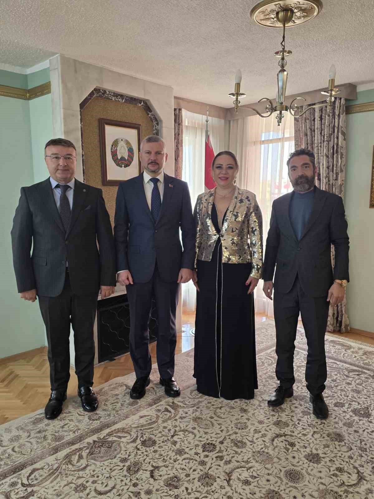 ATKOF GENEL BAŞKANI PROF. DR. AYSUN BAY, BELARUS CUMHURİYETİ ANKARA BÜYÜKELÇİSİ ANATOLİ A. GLAZ...