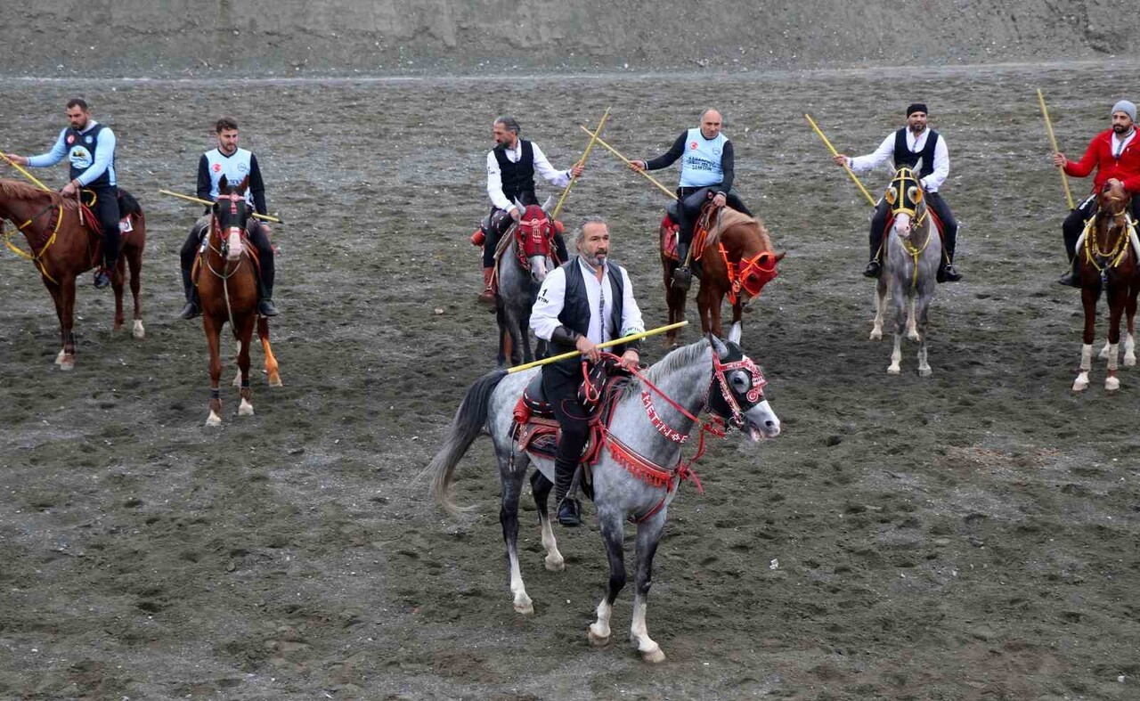 ATLI SPORUN ASIRLIK GELENEĞİ ERZİNCAN’DA SÜRDÜRÜLÜYOR