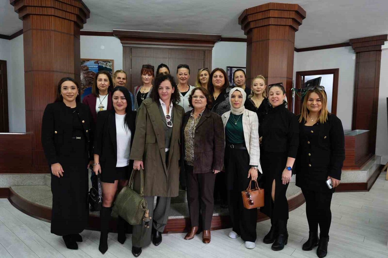 AYDIN'IN DİDİM İLÇESİNDE FARKLI SEKTÖRLERDE EMEK VEREN KADINLARDAN OLUŞAN KADIN GİRİŞİMCİLER...