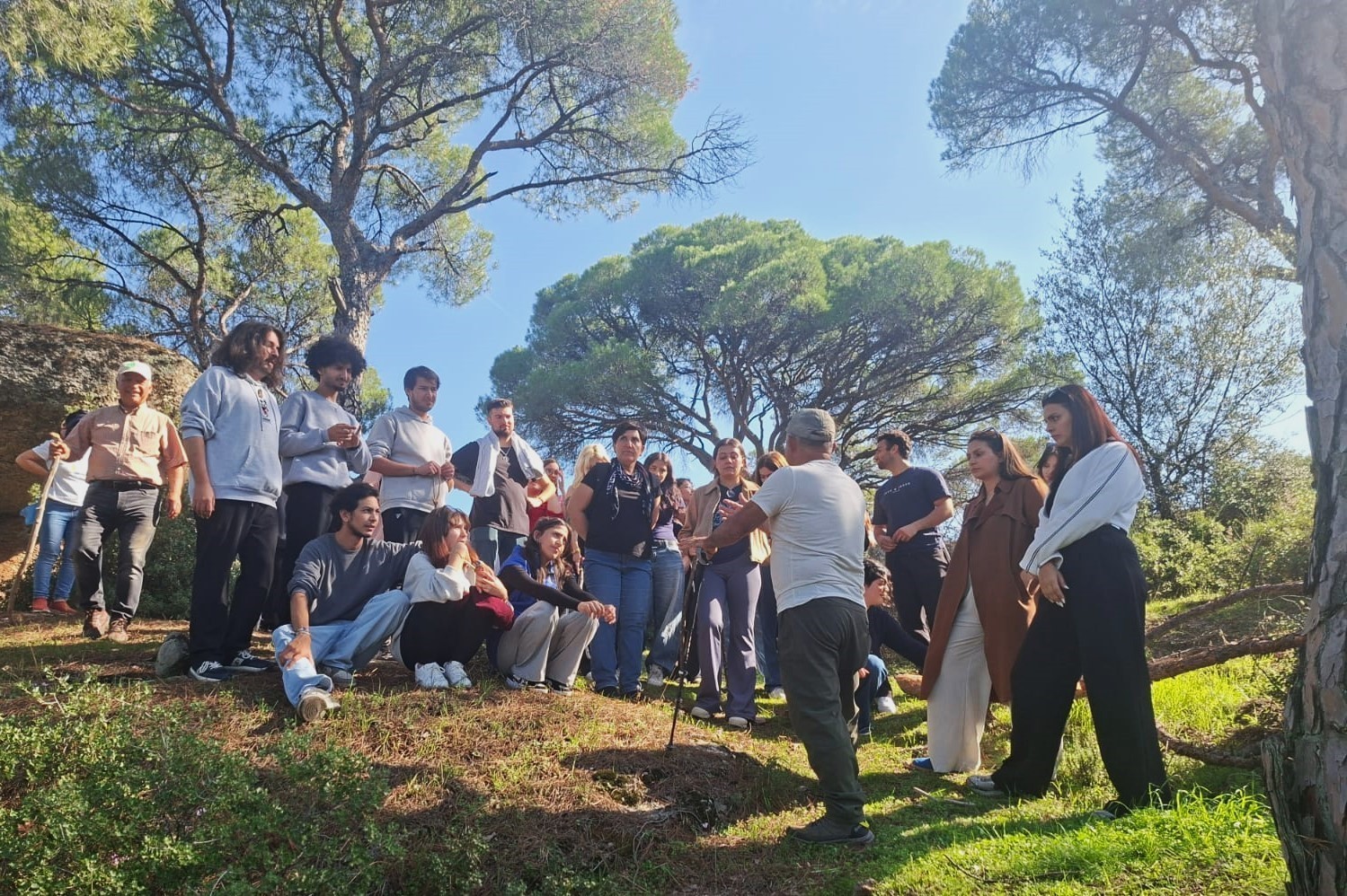 AYDIN ADNAN MENDERES ÜNİVERSİTESİ ÖĞRENCİLERİ, MİTOLOJİNİN SANATTAKİ SEMBOLİK ANLAMLARINI...