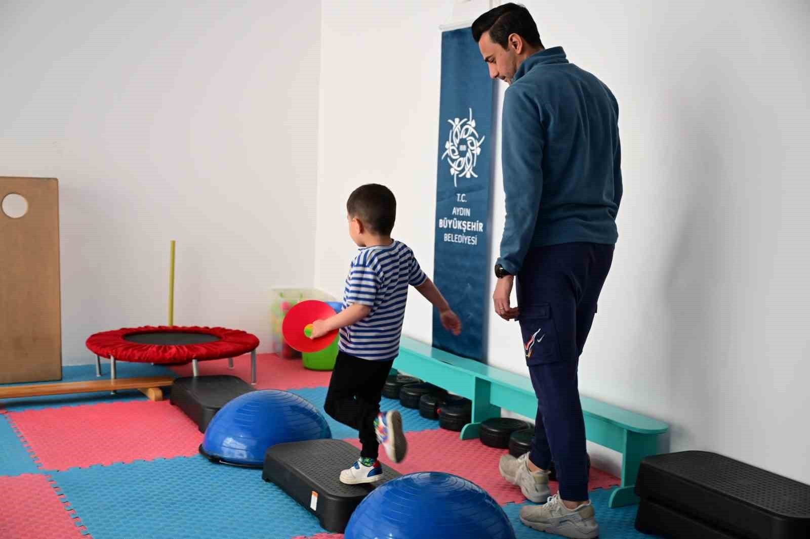 AYDIN BÜYÜKŞEHİR BELEDİYESİ’NİN ÜCRETSİZ OTİZM DESTEK MERKEZLERİ, ÖZEL GEREKSİNİMLİ ÇOCUKLARIN...