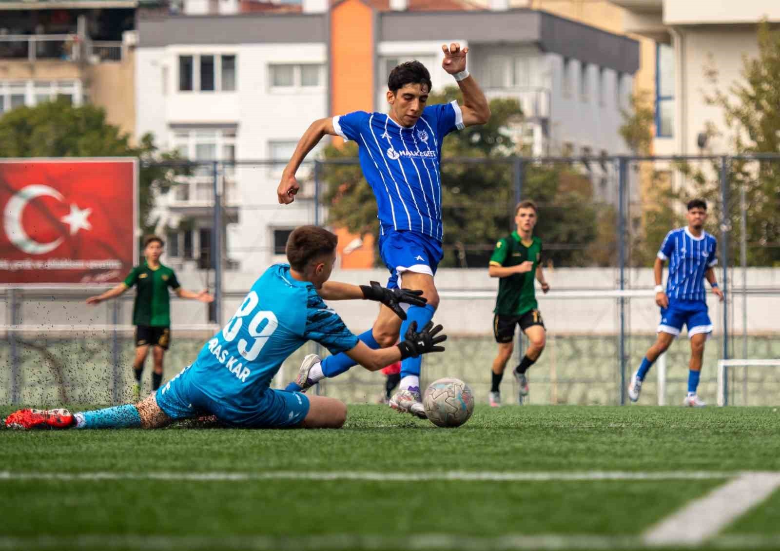 AYDIN BÜYÜKŞEHİR BELEDİYESPOR U19, BORNOVA’YI 4 GOLLE GEÇTİ