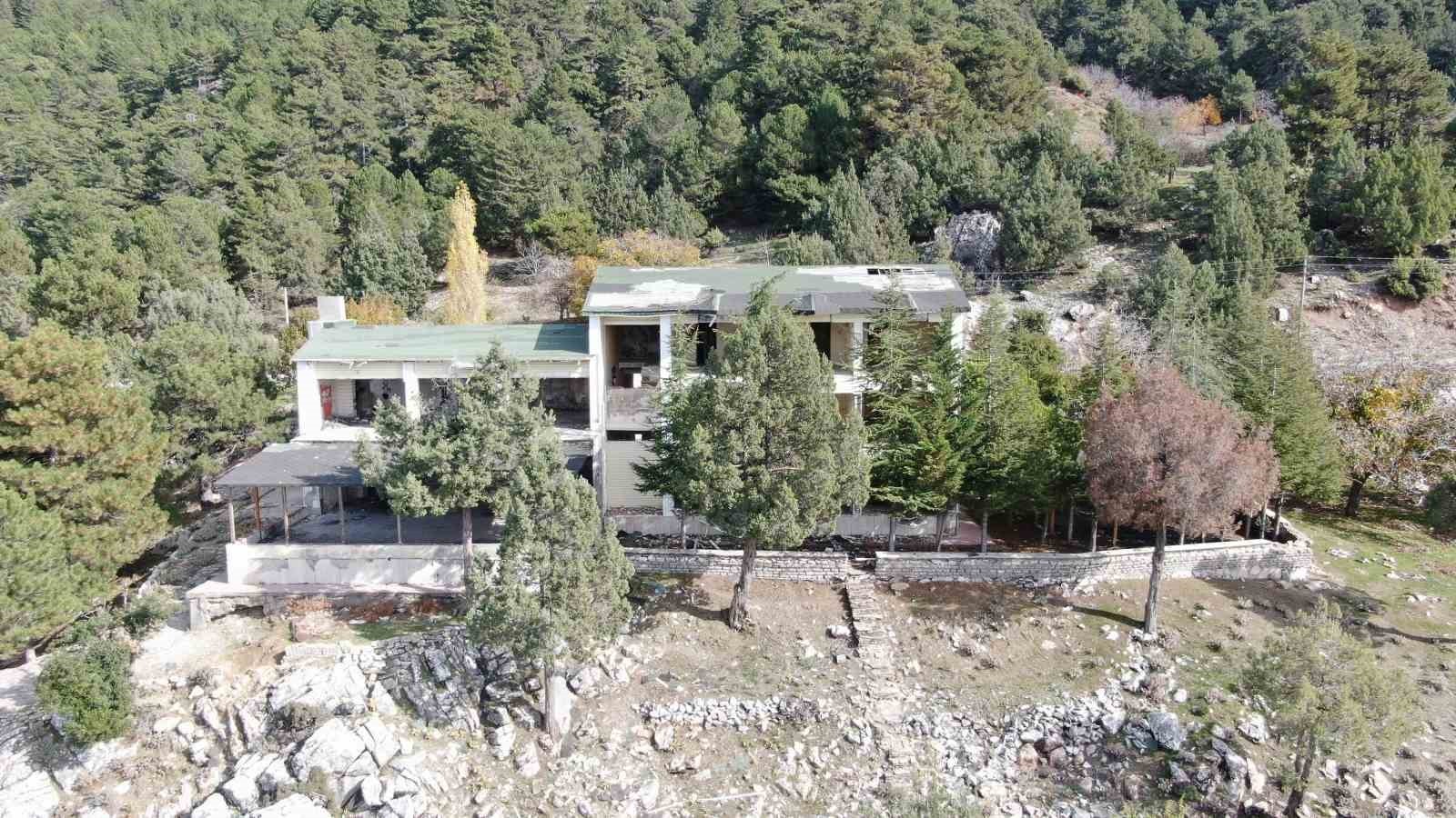 AYDIN’DA 1989-1991 YILLARI ARASINDA DÖNEMİN VALİSİ MERHUM RECEP YAZICIOĞLU TARAFINDAN BÜYÜK...