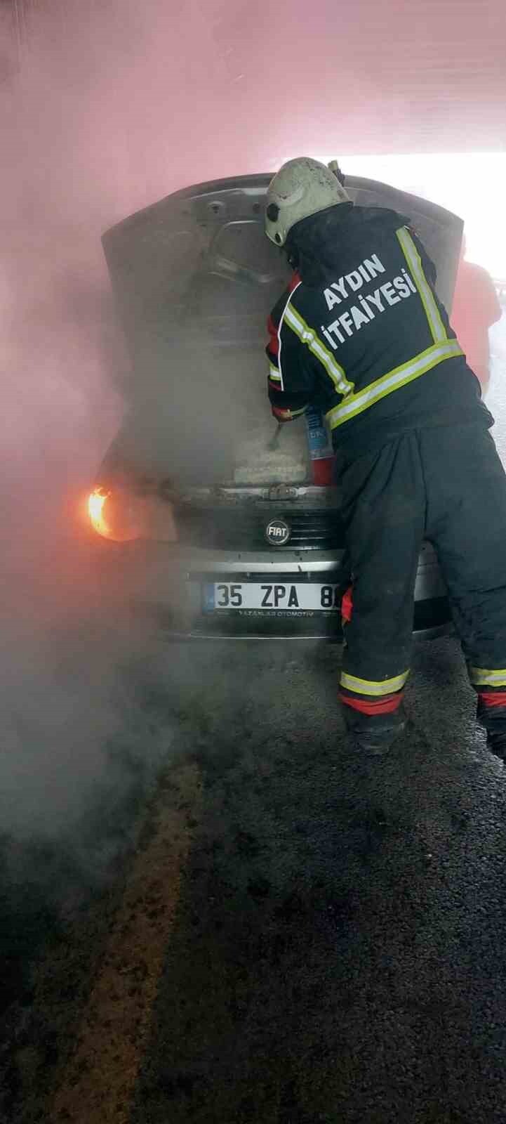 AYDIN-DENİZLİ KARAYOLU ÜZERİ EFELER İLÇESİNDE BULUNAN ALT GEÇİTTE MEYDANA GELEN ARAÇ YANGINI...