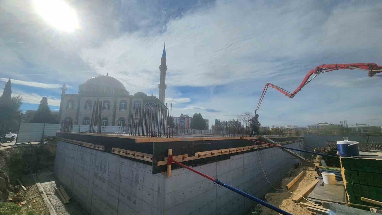 AYDIN’IN EFELER İLÇESİ TEPECİK MAHALLESİ’NDE, HAYIRSEVERLERİN KATKILARIYLA TEMELİ ATILAN TEPECİK...