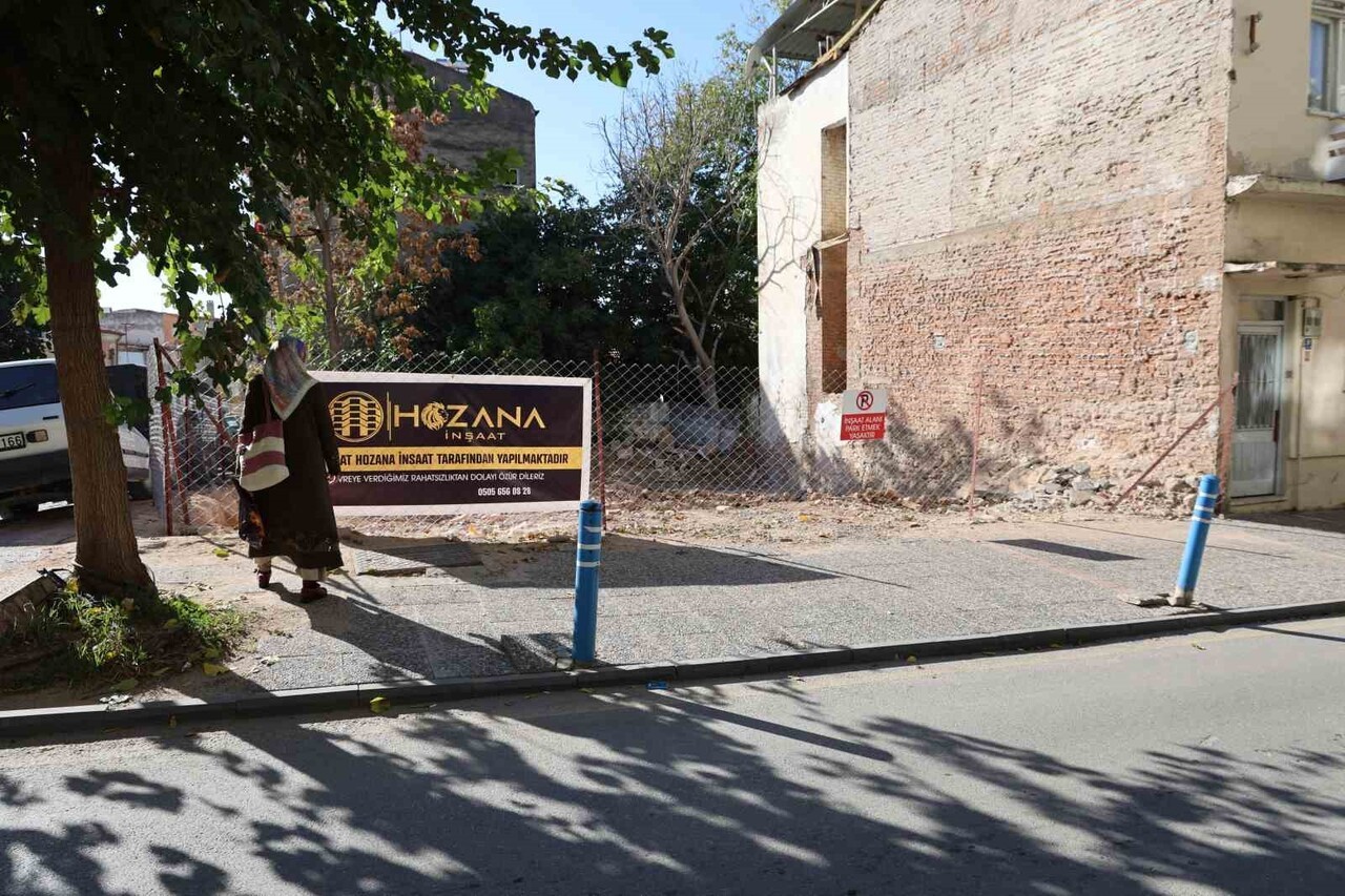 AYDIN MERKEZ EFELER İLÇESİ VEYSİPAŞA MAHALLESİ’NE YAPILACAĞI İDDİA EDİLEN KİLİSE BİNASI MAHALLE...