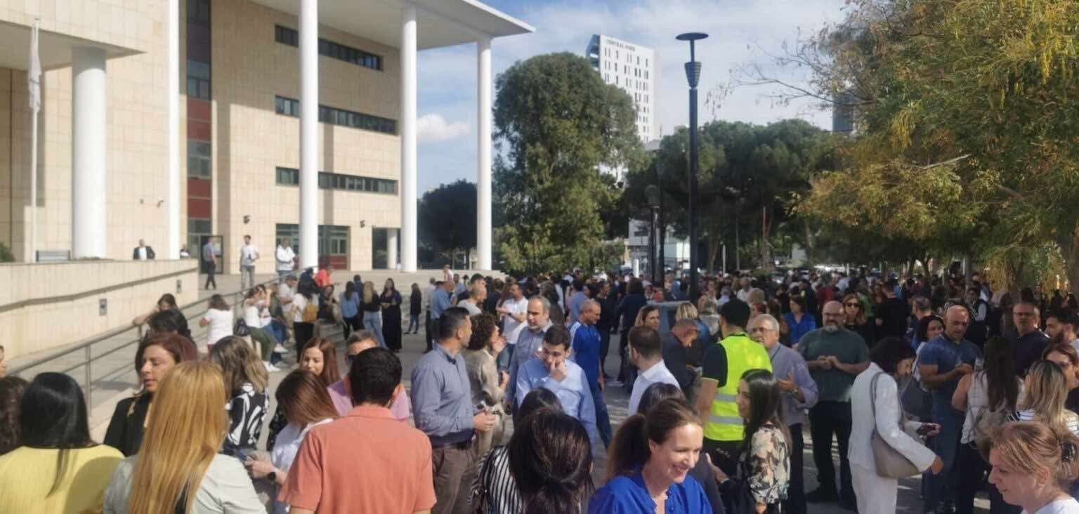 BAF (İHA) - GÜNEY KIBRIS RUM YÖNETİMİ'NİN (GKRY) BAF KENTİ AÇIKLARINDA YAKLAŞIK 10 KİLOMETRE...