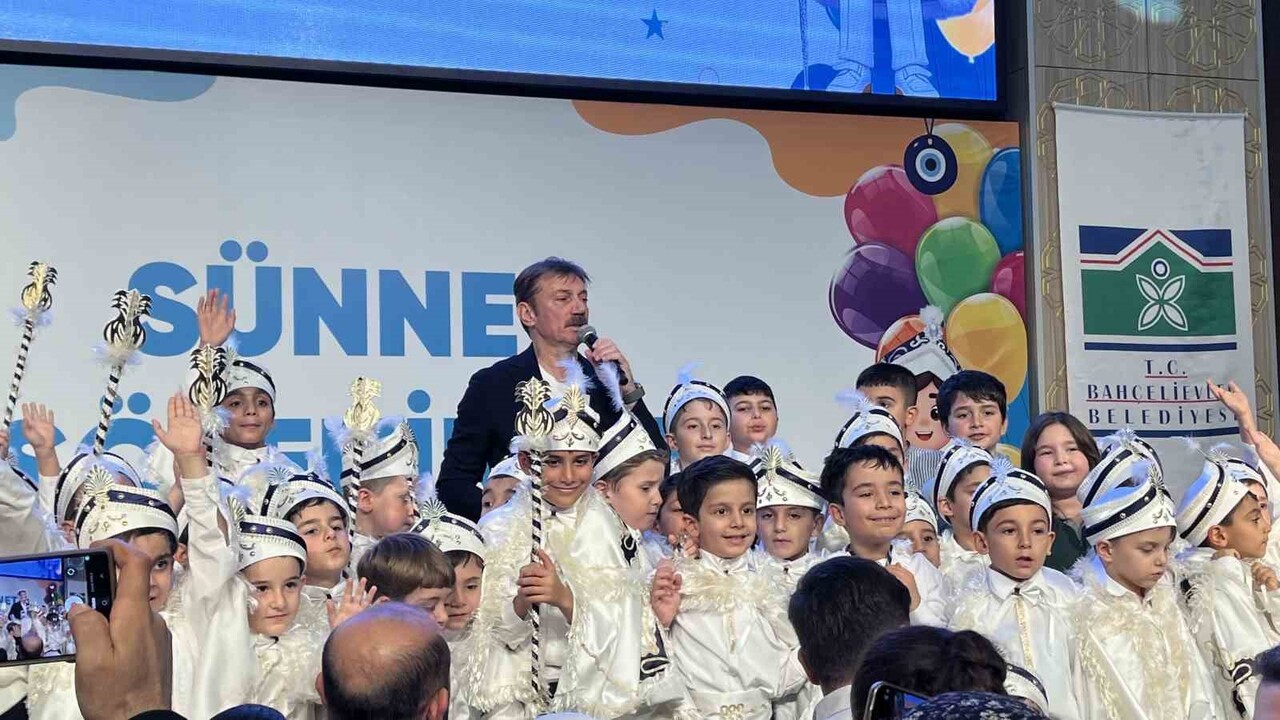 BAHÇELİEVLER BELEDİYE BAŞKANI DR. HAKAN BAHADIR BİR KONUŞMA YAPTI