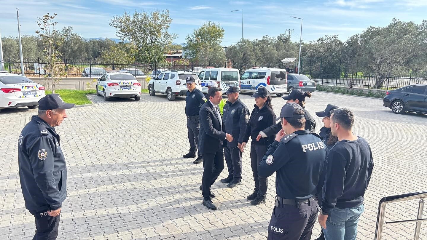 BALIKESİR'İN HAVRAN KAYMAKAMI MUHAMMED EVLİCE, YAPIMI TAMAMLANARAK HİZMETE GİREN YENİ İLÇE EMNİYET...