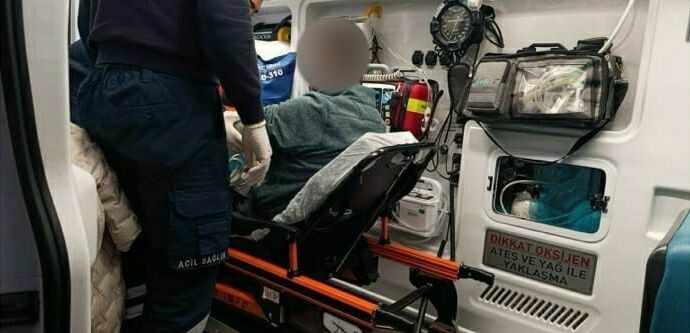 BALIKESİR’İN AYVALIK İLÇESİ AÇIKLARINDA BALIKÇI TEKNESİNDE RAHATSIZLANAN BİR KİŞİ, SAHİL GÜVENLİK...