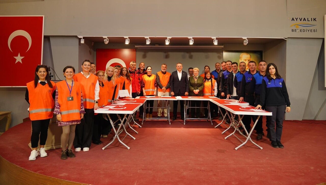 BALIKESİR’İN AYVALIK İLÇESİNDE 38 SAATLİK EĞİTİMLERDE; TEMEL İLK YARDIM, AFET BİLGİSİ, AFET...