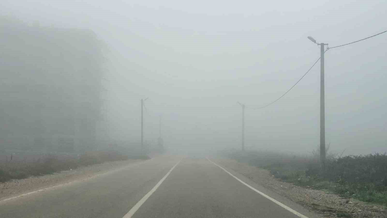 BANDIRMA’DA SABAH SAATLERİNDE YOĞUN SİS ETKİLİ OLDU