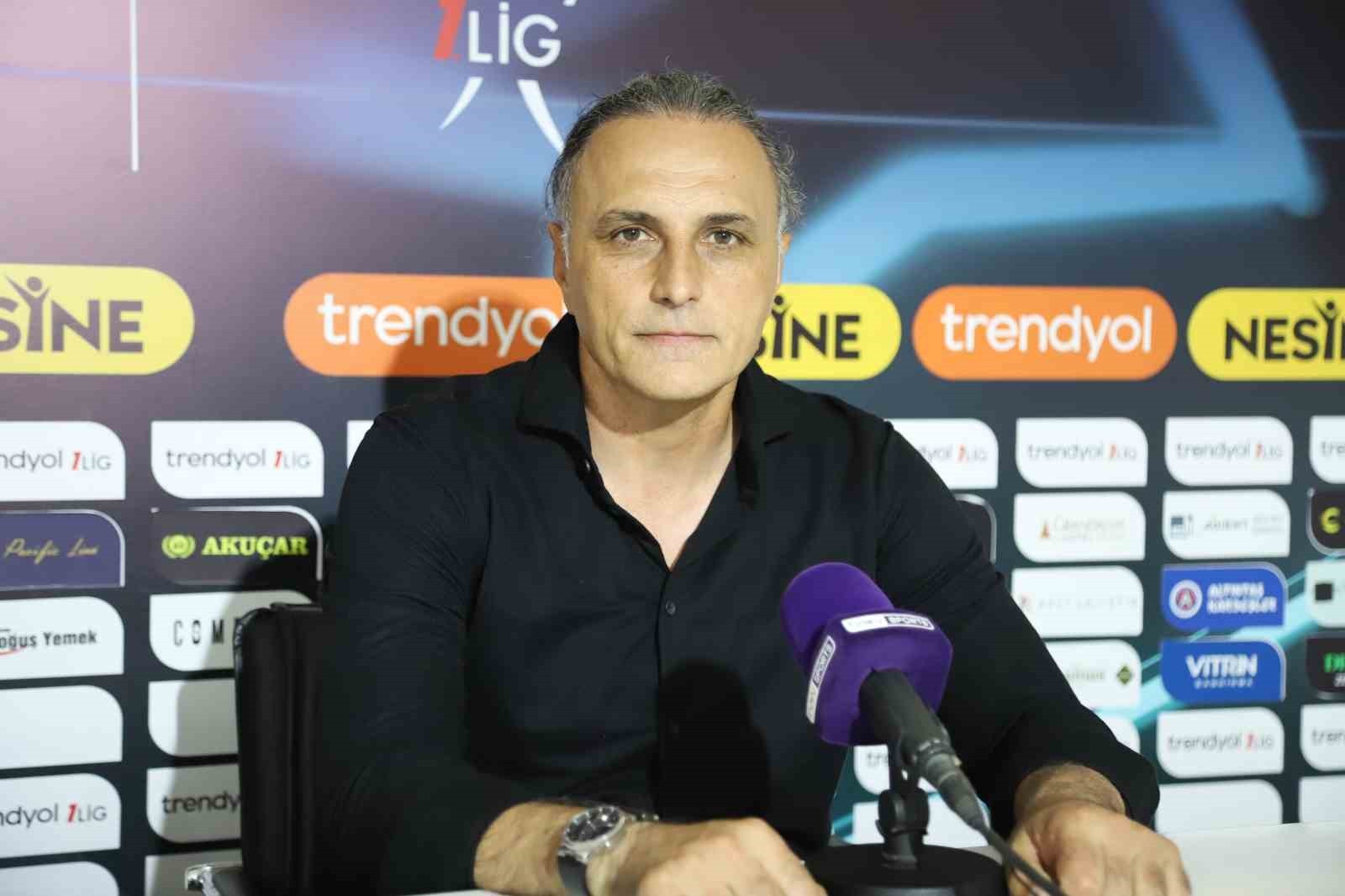 BANDIRMASPOR TEKNİK DİREKTÖRÜ MUSTAFA GÜRSEL