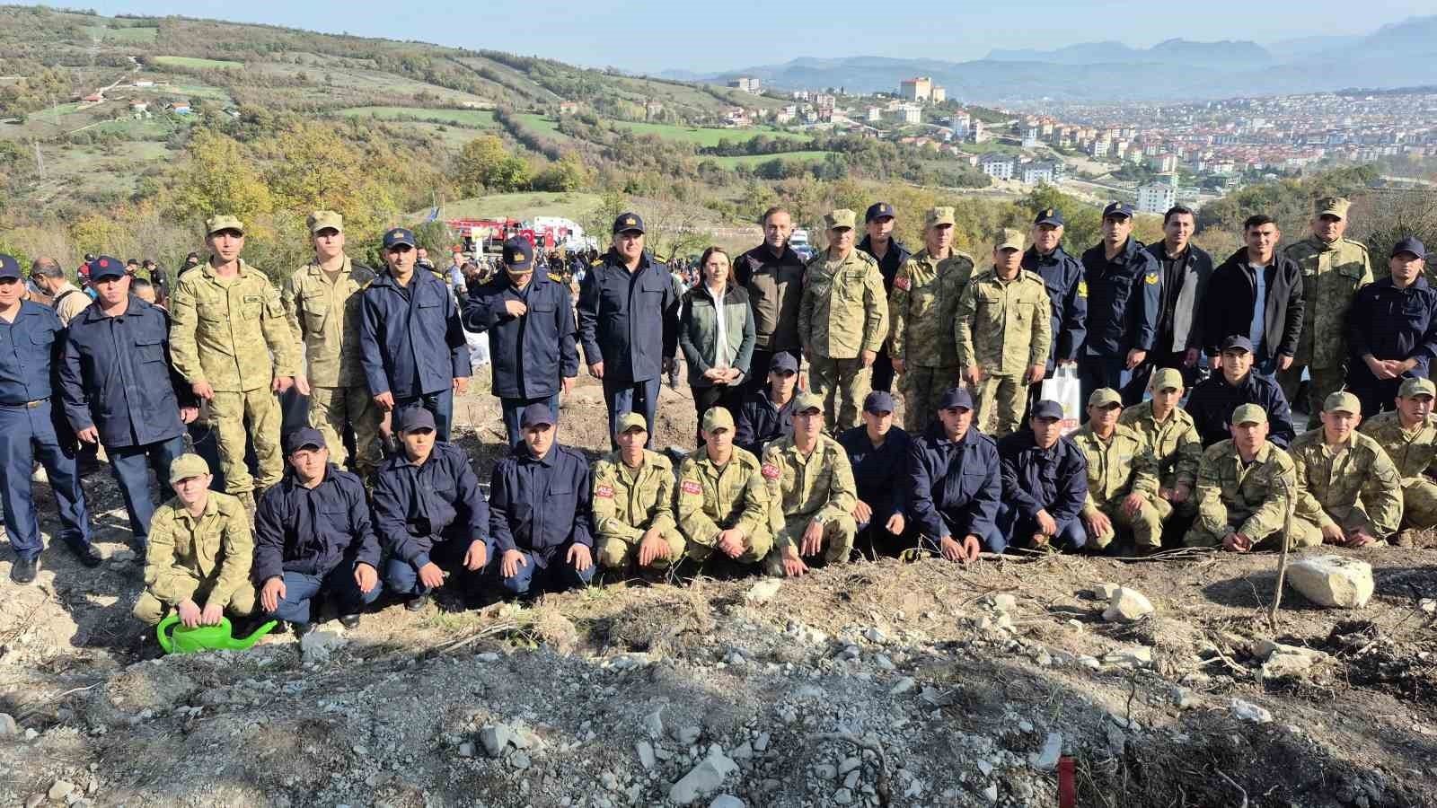 BARTIN VE İLÇELERİNDE MİLLİ AĞAÇLANDIRMA GÜNÜ ETKİNLİĞİ KAPSAMINDA 3 BİN 500 FİDAN...