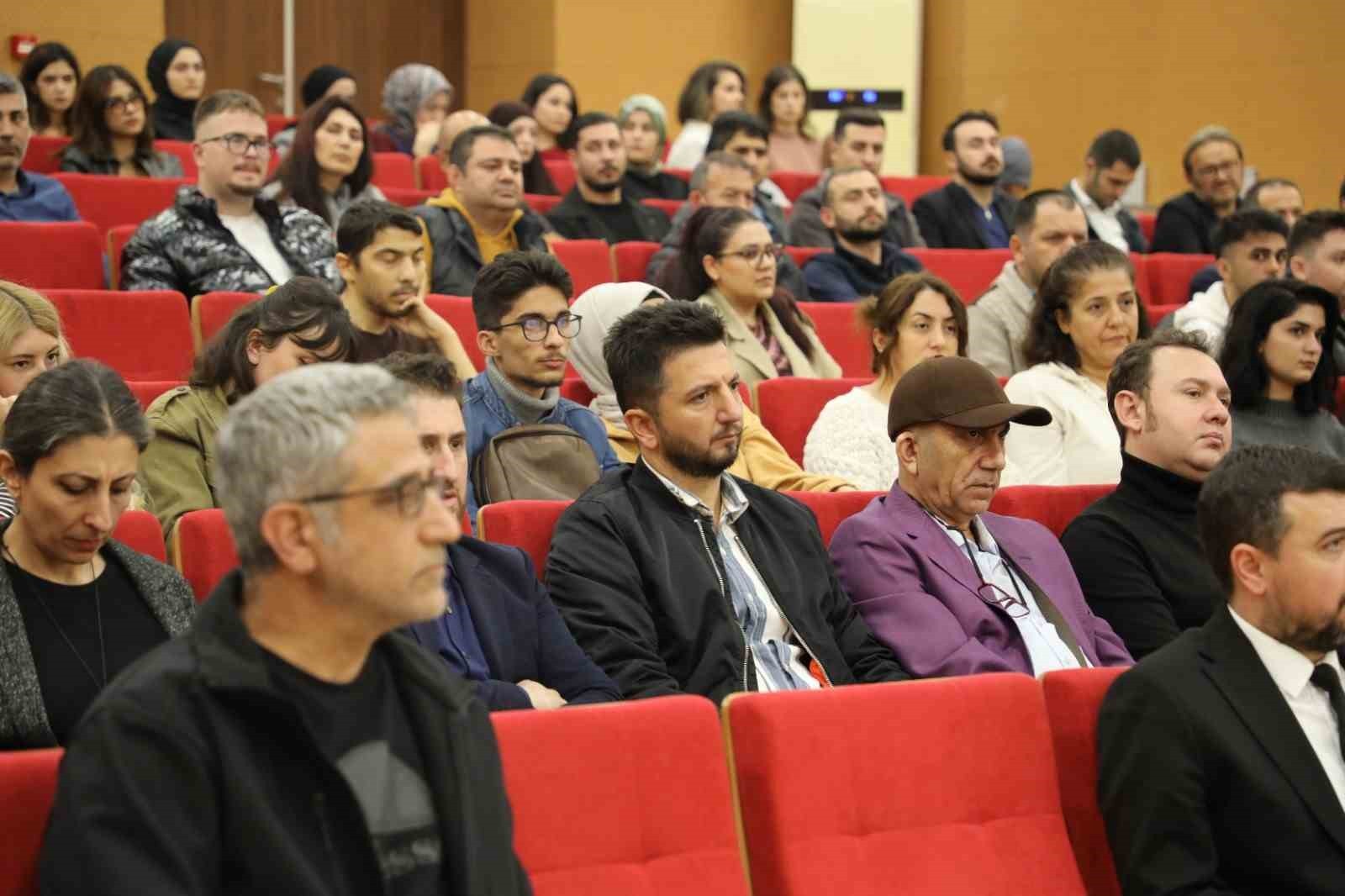 BARÜ’DE "MALAZGİRT’İ YENİDEN KEŞFETMEK" KONFERANSI DÜZENLENDİ