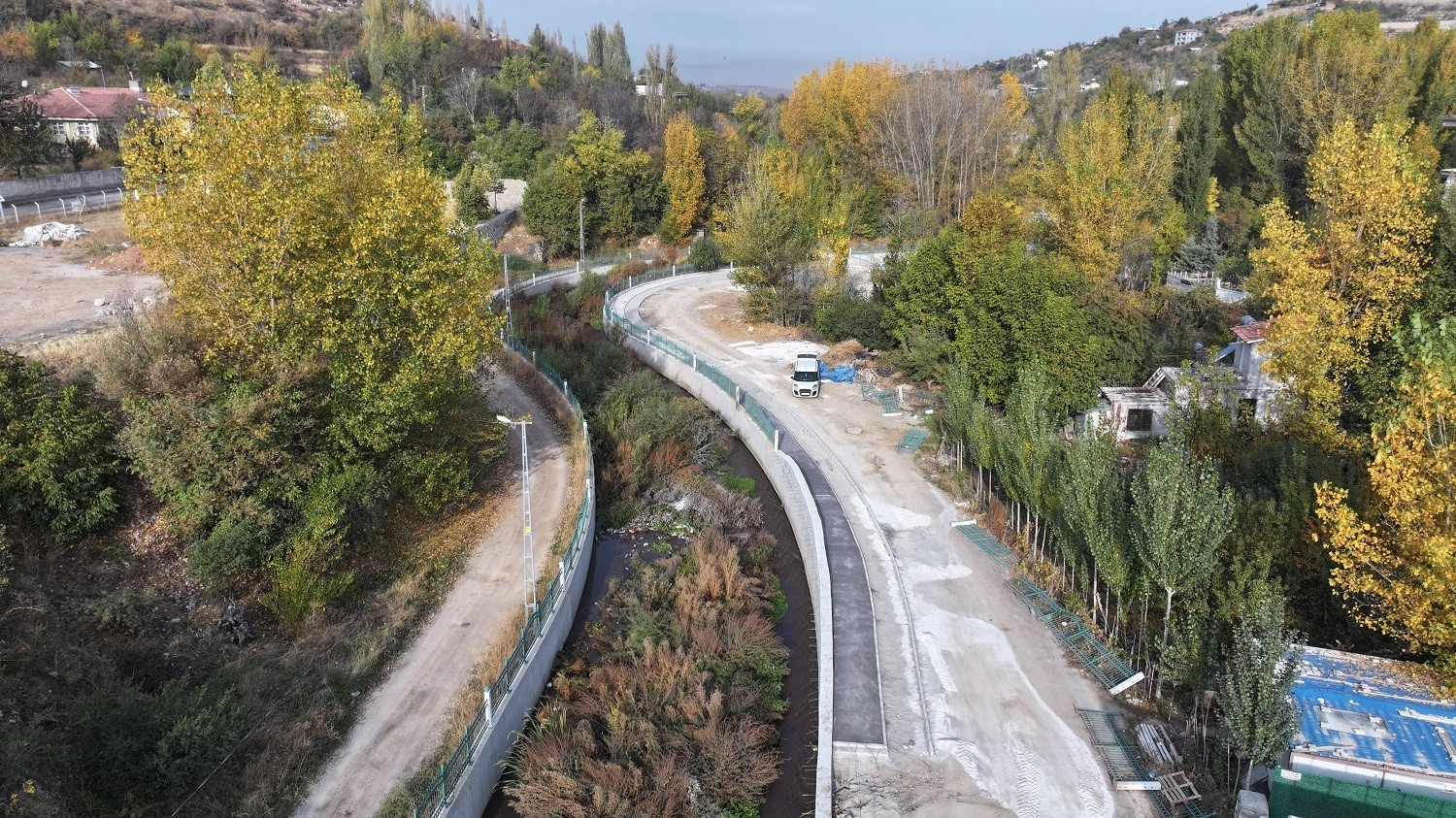 BAŞKAN GEÇİT, "BEYLERDERESİ BİSİKLET VE YÜRÜYÜŞ YOLU" PROJESİNİ İNCELEDİ