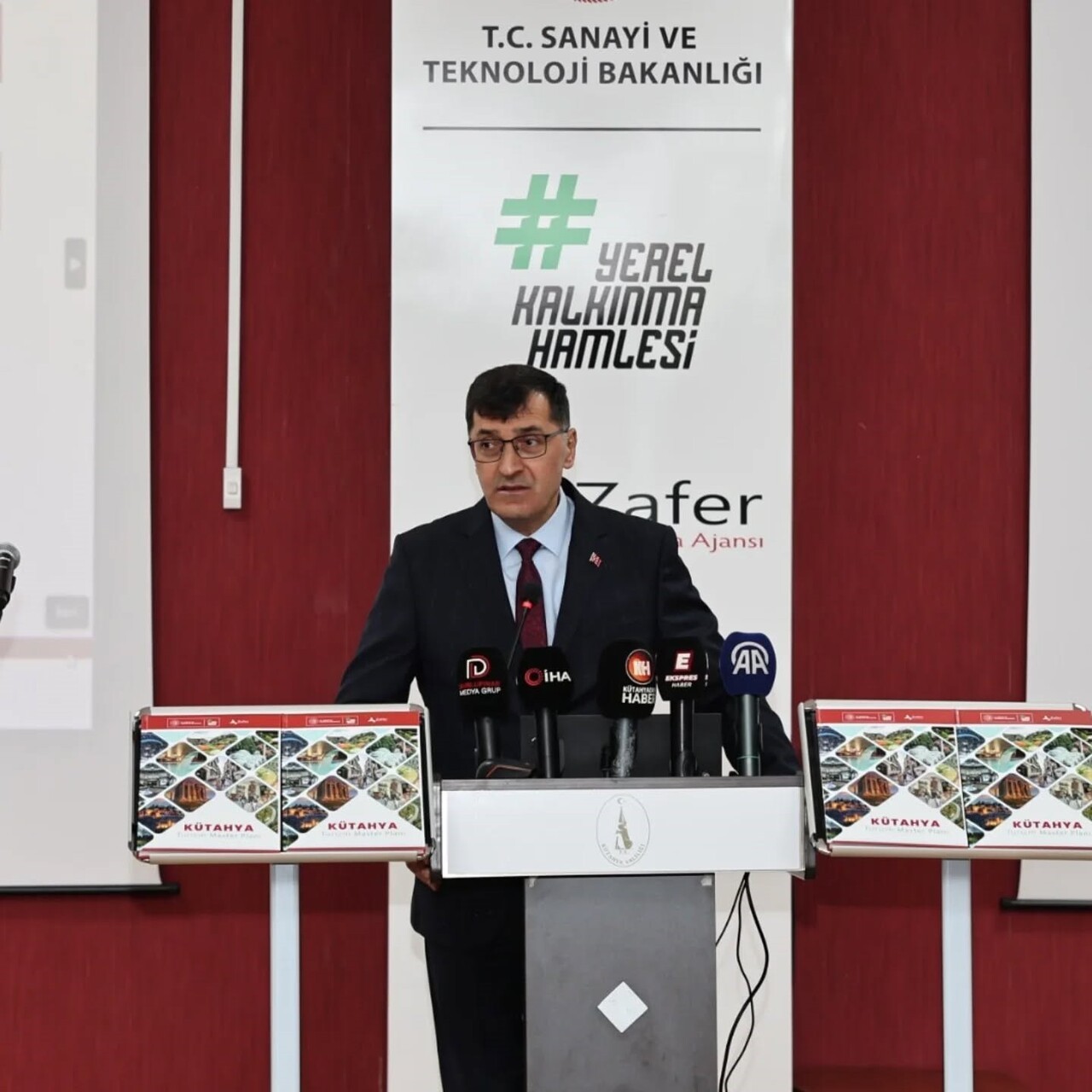 BAŞKAN KAHVECİ: "KÜTAHYA’NIN TURİZM VİZYONUNU ORTAYA KOYAN KAPSAMLI ÇALIŞMA KAMUOYUYLA...