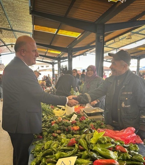 BAŞKAN TORUN, PAZARYERİNDE VATANDAŞLARLA BULUŞTU