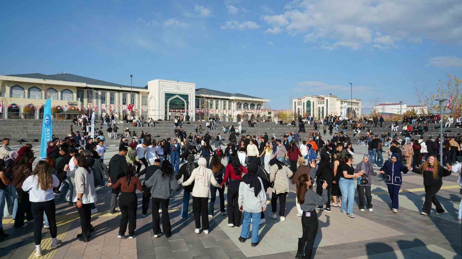 BAYBURT’TA GÜZFEST COŞKUSU