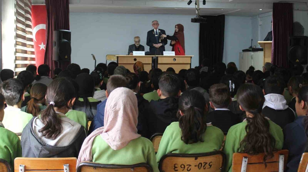 BAYBURT’TA ‘VATAN VE KAHRAMAN BULUŞMALARI’ ETKİNLİKLERİ DEVAM EDİYOR